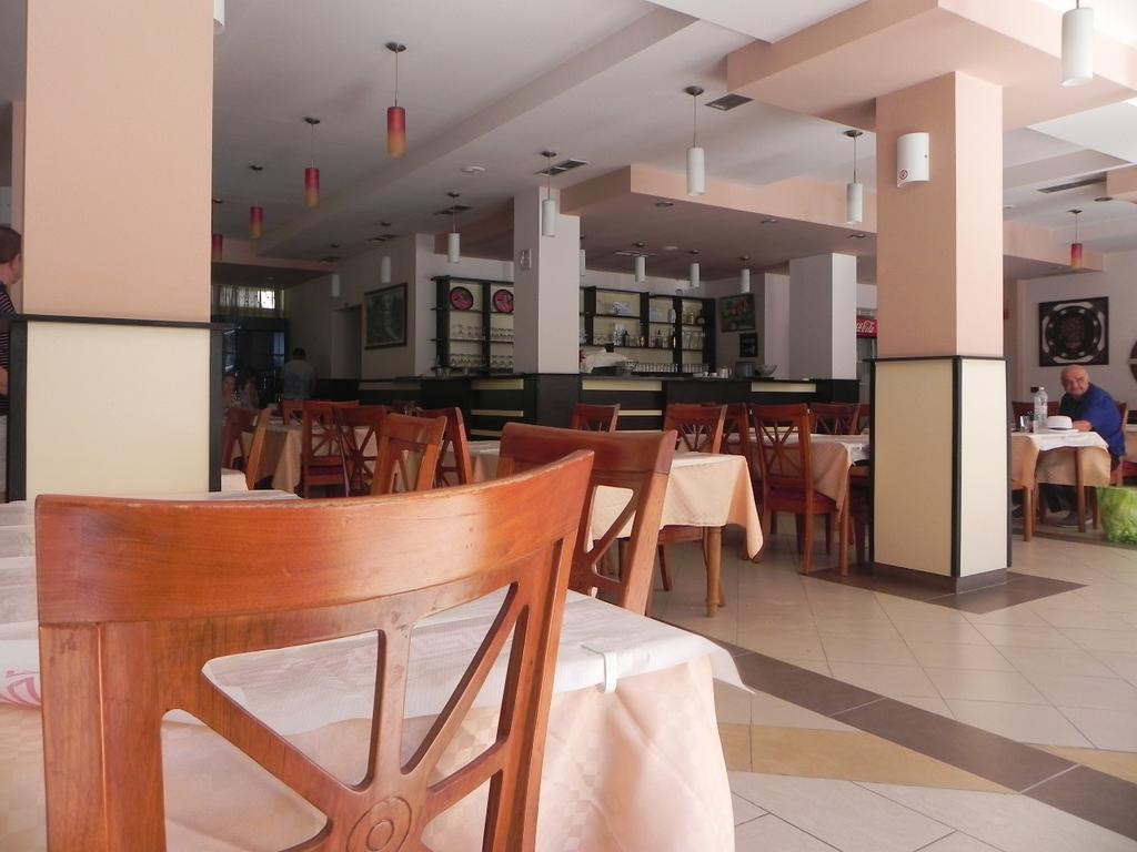 Hotel Nacional Durrës Eksteriør billede