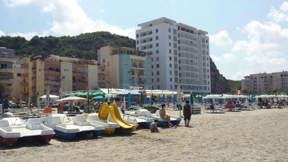 Hotel Nacional Durrës Eksteriør billede
